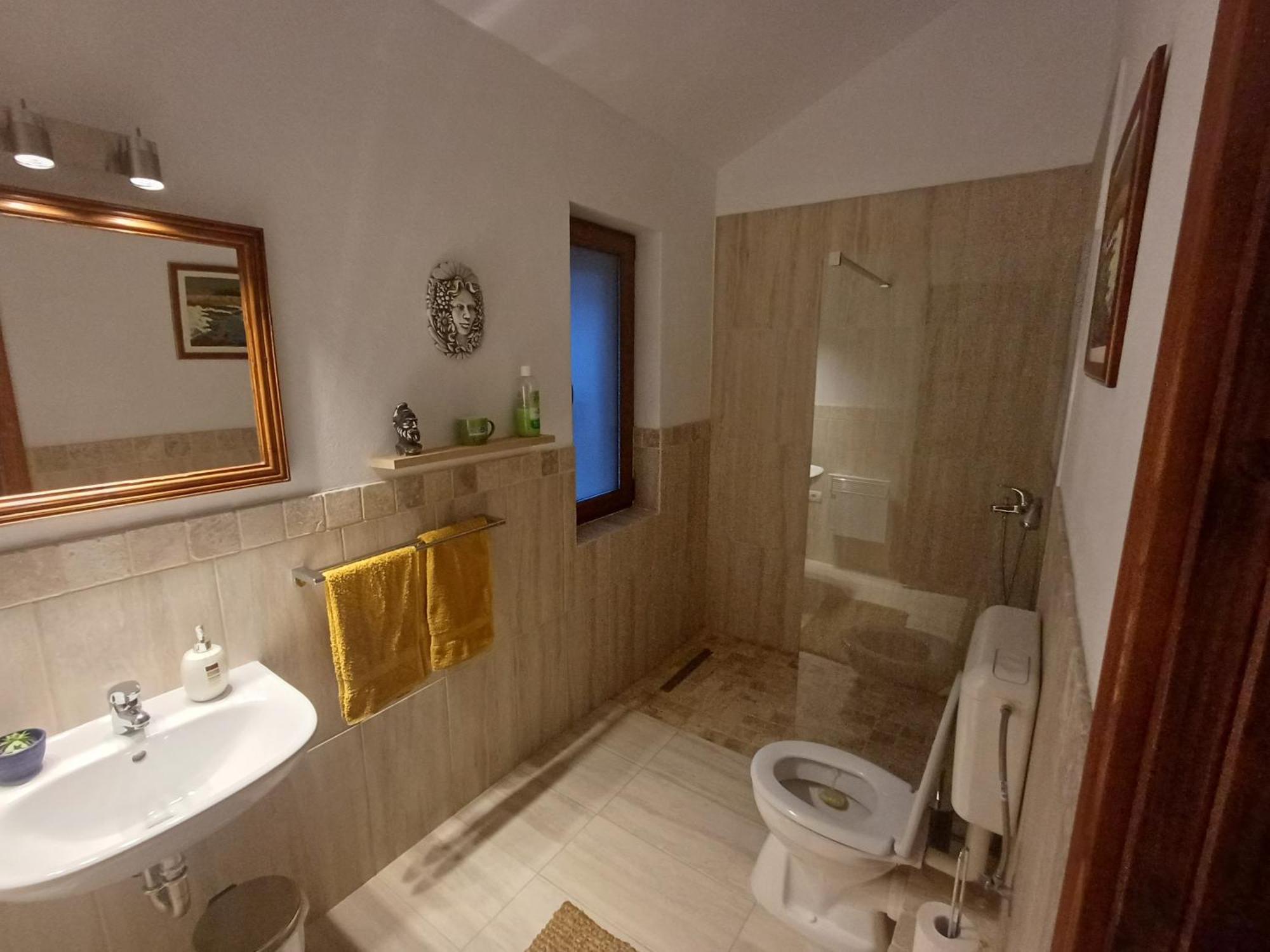 Casa Romana Ieşelniţa Εξωτερικό φωτογραφία