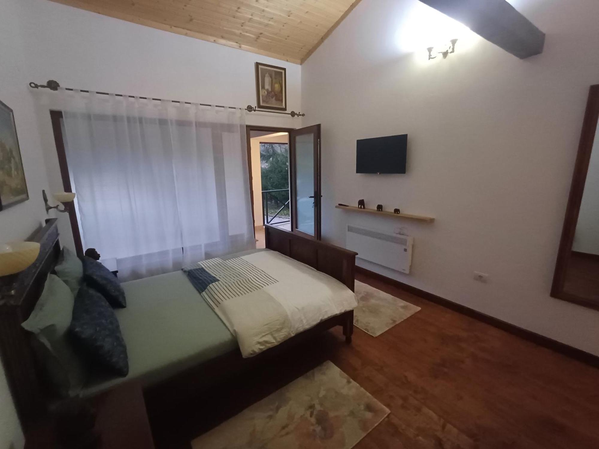 Casa Romana Ieşelniţa Εξωτερικό φωτογραφία