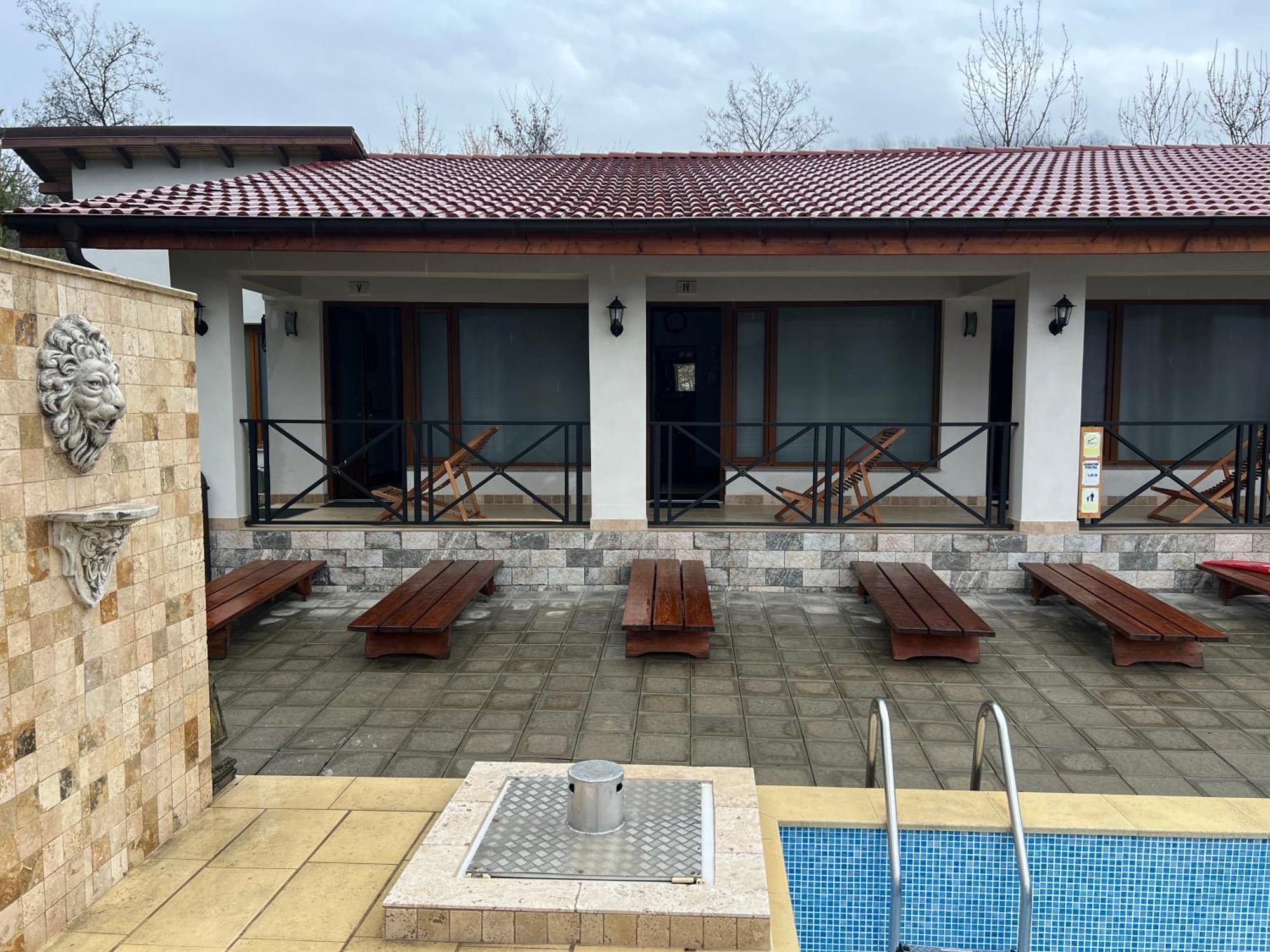 Casa Romana Ieşelniţa Εξωτερικό φωτογραφία